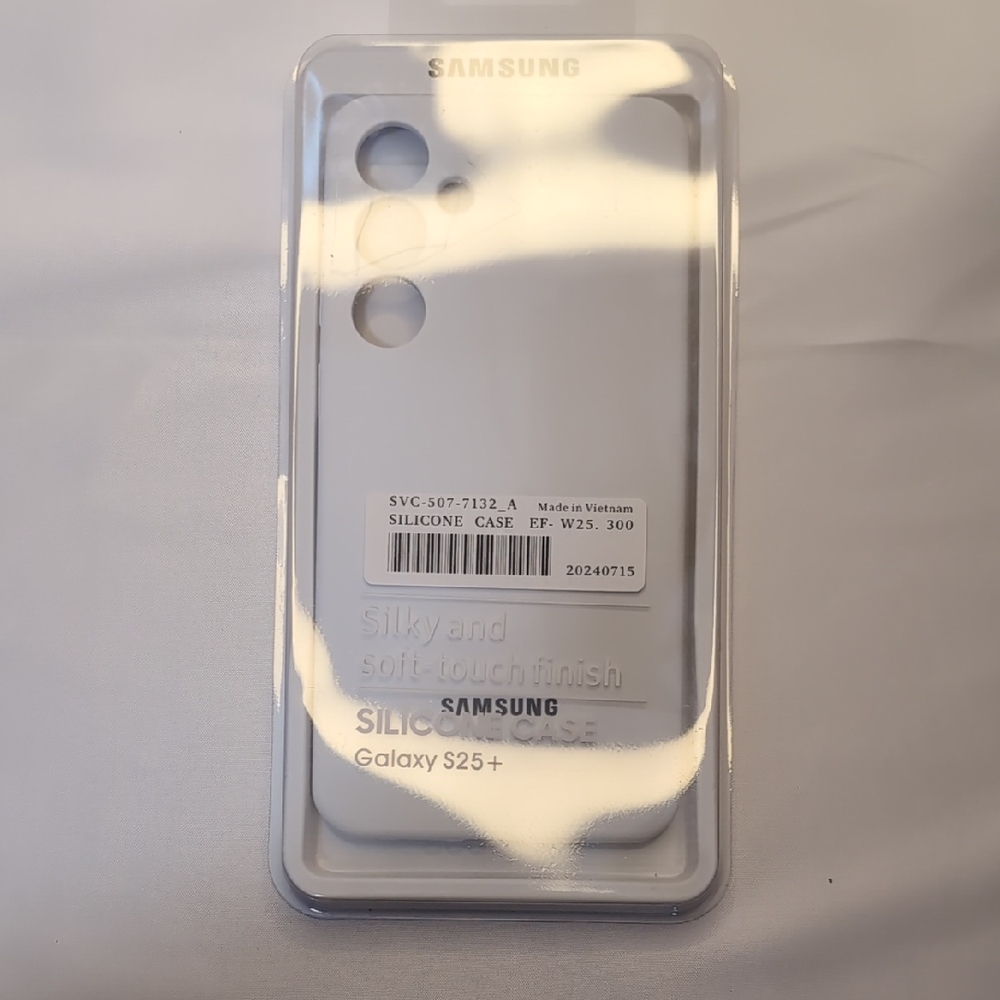 Samsung Galaxy S25+ Soft-Touch Silicone Case - White